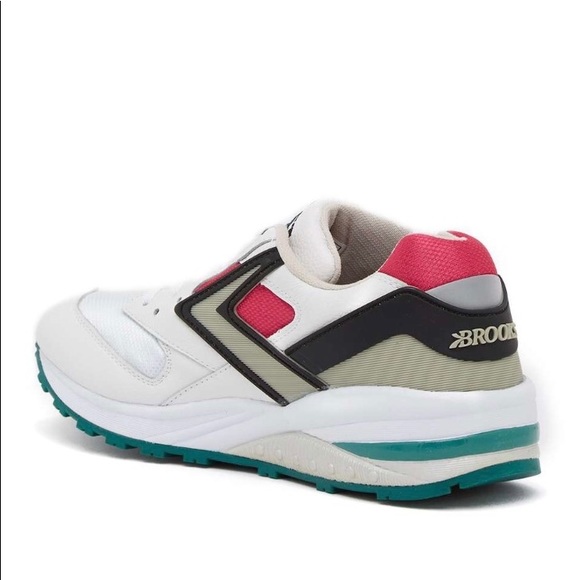 💙SOLD💙 Brooks Futuristic Beast Sneaker Men Retro - Picture 4 of 7